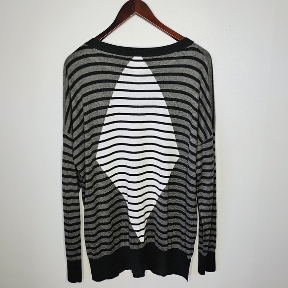 PLANET by Lauren G Sweater Gray Black White Ribbed Hem Stripes One Size - Picture 4 of 12